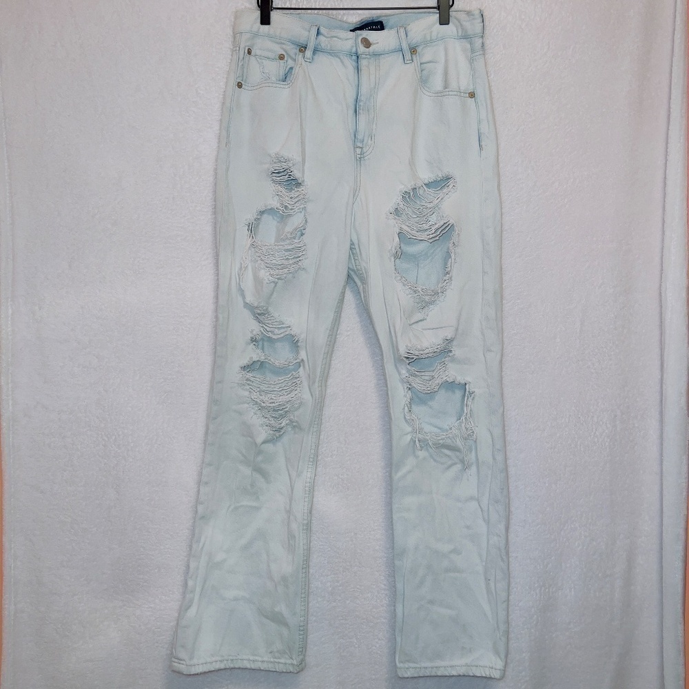 Aeropostale AERO Light Wash Denim Distressed High Rise 90s Baggy Straight Jeans